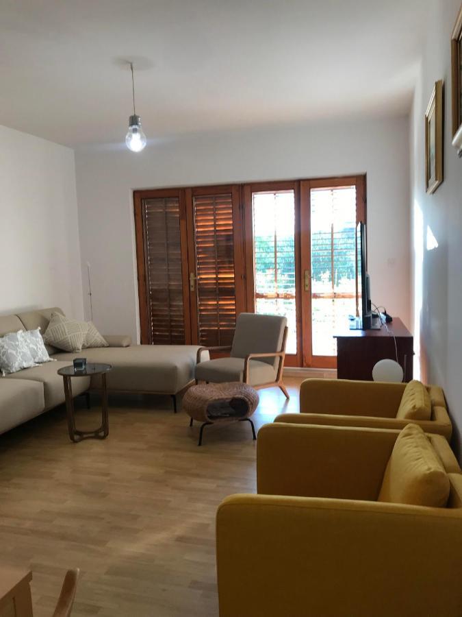 Six Bedroom Holiday Home Matea Ploce  Exterior foto